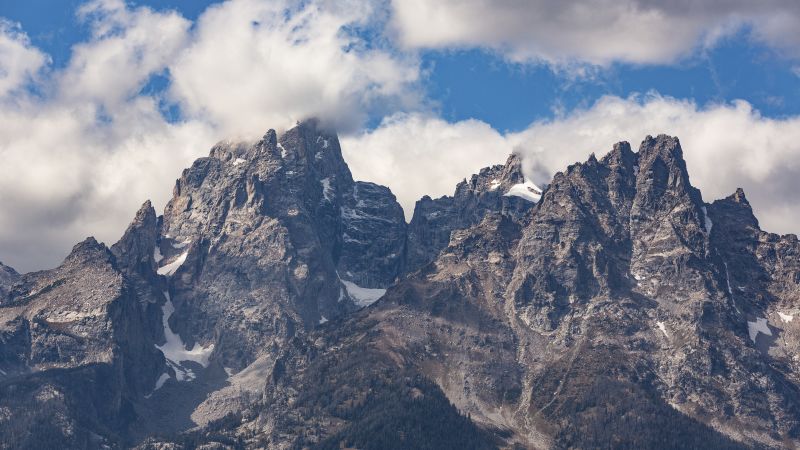 Hiker dies after falling off mountain inside Grand Teton National Park